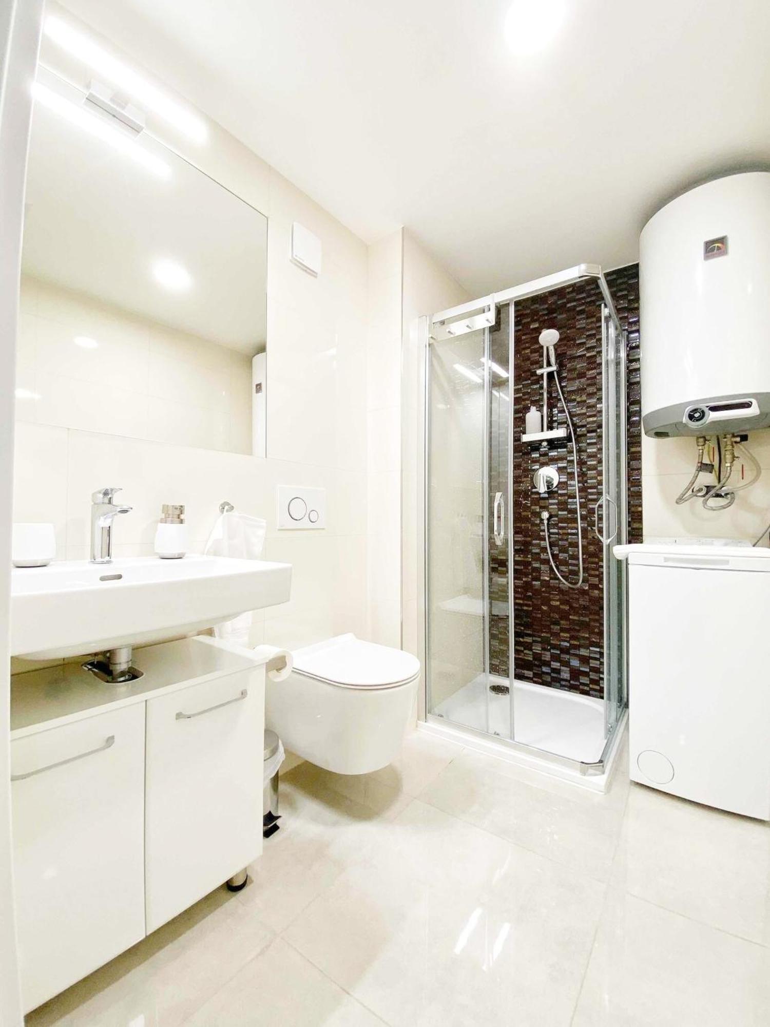 Emerald Apartments Boutique Residence Praha Bagian luar foto