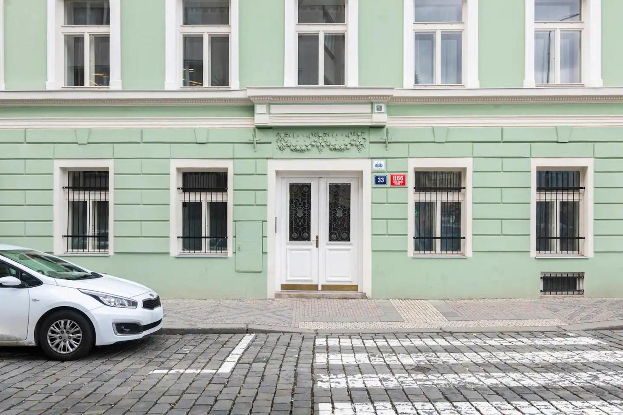 Emerald Apartments Boutique Residence Praha Bagian luar foto